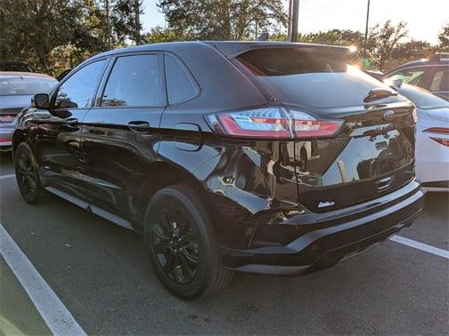 2022 Ford Edge SE