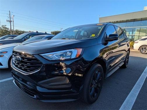 2022 Ford Edge SE