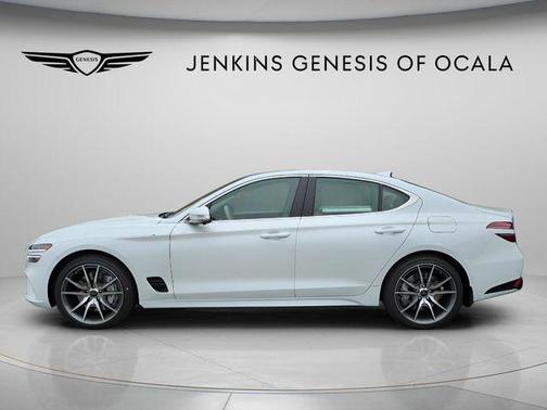 Uyuni White 2026 Genesis G70 2.5T Prestige