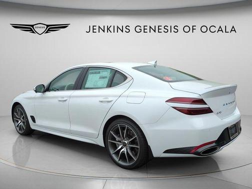 Uyuni White 2026 Genesis G70 2.5T Prestige