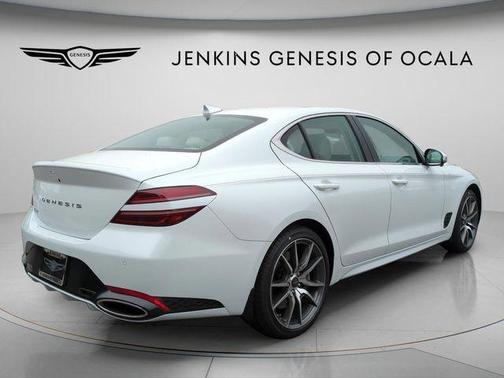 Uyuni White 2026 Genesis G70 2.5T Prestige