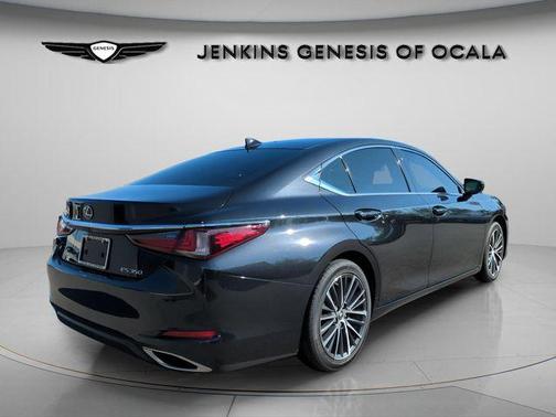 2022 Lexus ES 350 Base