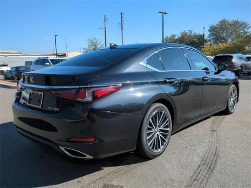 2022 Lexus ES 350 Base