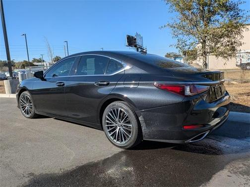 2022 Lexus ES 350 Base