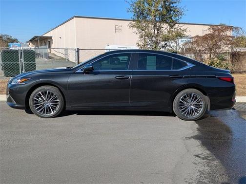 2022 Lexus ES 350 Base