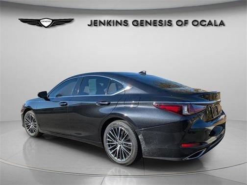 2022 Lexus ES 350 Base