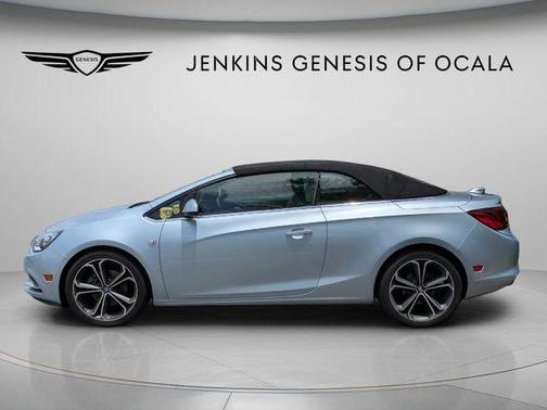 Flip Chip Silver Metallic 2018 Buick Cascada Premium