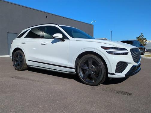 Alta White 2025 Genesis GV70 2.5T