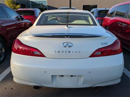 2015 INFINITI Q60 Base