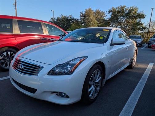 2015 INFINITI Q60 Base
