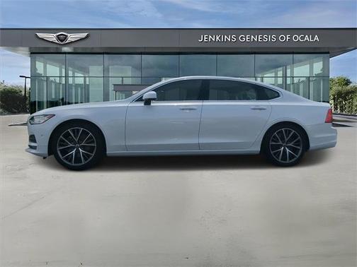 2018 Volvo S90 T5 Momentum