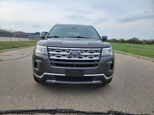 Magnetic Metallic 2018 Ford Explorer Limited