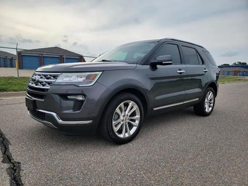 Magnetic Metallic 2018 Ford Explorer Limited