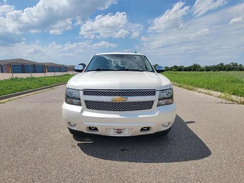 Pearl White 2013 Chevrolet Tahoe LTZ