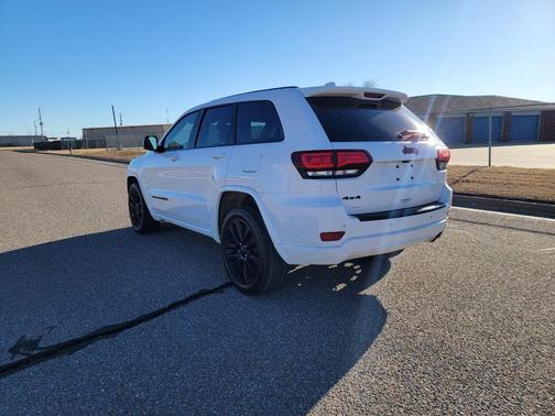 2017 Jeep Grand Cherokee Altitude
