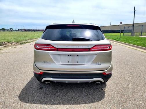 2015 Lincoln MKC Base