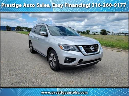 2017 Nissan Pathfinder SV