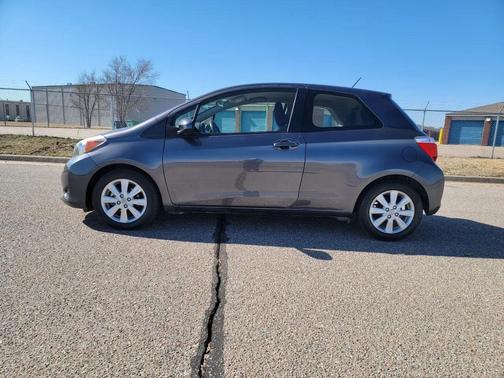 2014 Toyota Yaris LE