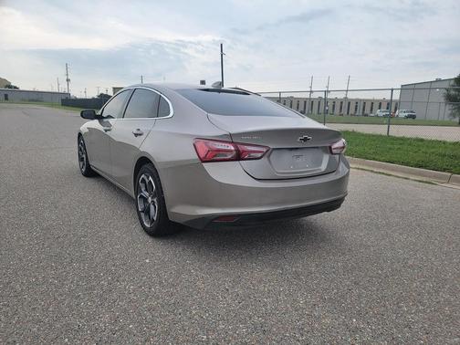 2022 Chevrolet Malibu FWD LT