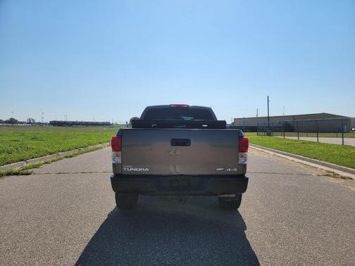 2010 Toyota Tundra Grade