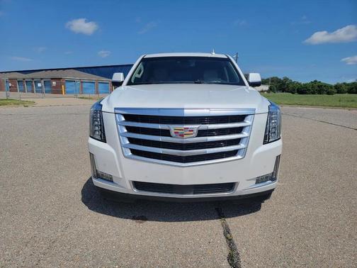 Crystal White Tricoat 2016 Cadillac Escalade ESV Premium