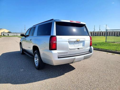 2019 Chevrolet Suburban LT