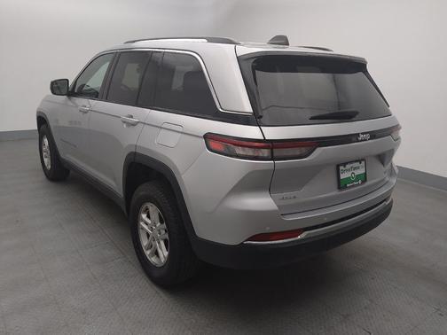 2022 Jeep Grand Cherokee Laredo