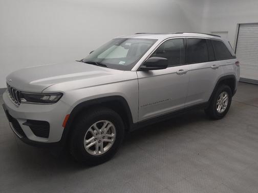 2022 Jeep Grand Cherokee Laredo