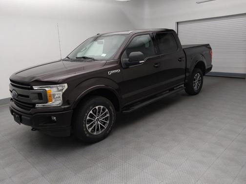 Red 2018 Ford F-150 XLT
