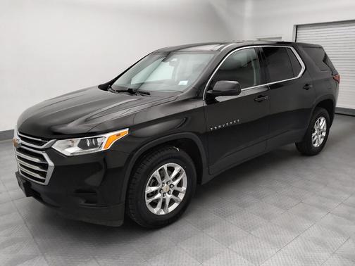 Mosaic Black Metallic 2020 Chevrolet Traverse LS