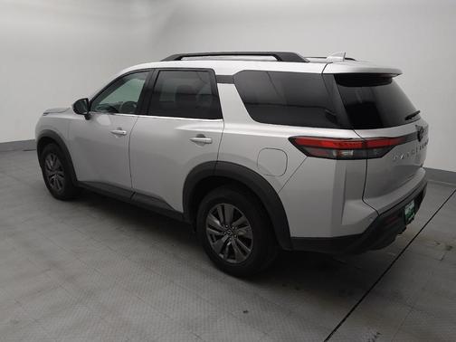 2022 Nissan Pathfinder SV 4WD