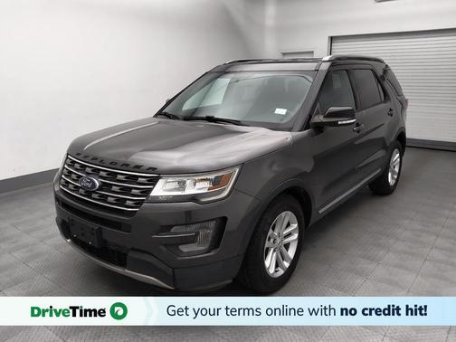 Gray 2017 Ford Explorer XLT