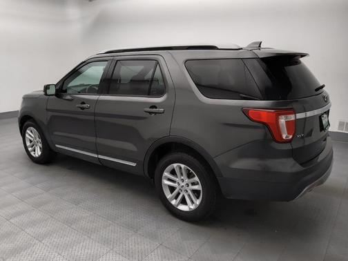 Gray 2017 Ford Explorer XLT