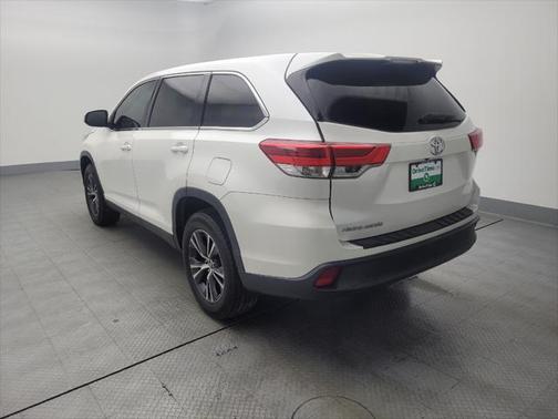 2019 Toyota Highlander LE I4