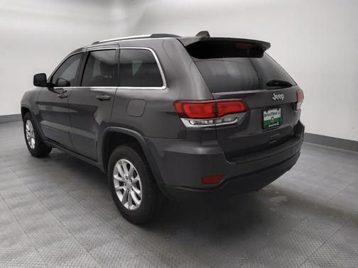 Granite Crystal Metallic Clearcoat 2021 Jeep Grand Cherokee Laredo