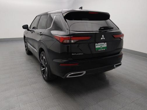 Black 2022 Mitsubishi Outlander ES
