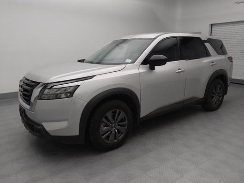 2023 Nissan Pathfinder S FWD