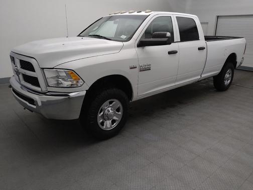 2018 RAM 2500 Tradesman Crew Cab 4x4 8' Box