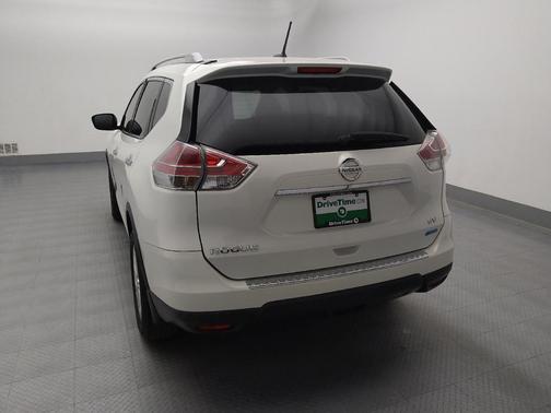 Moonlight White 2014 Nissan Rogue SV