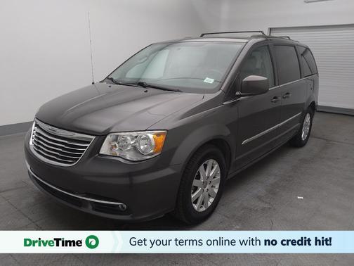 2016 Chrysler Town & Country Touring