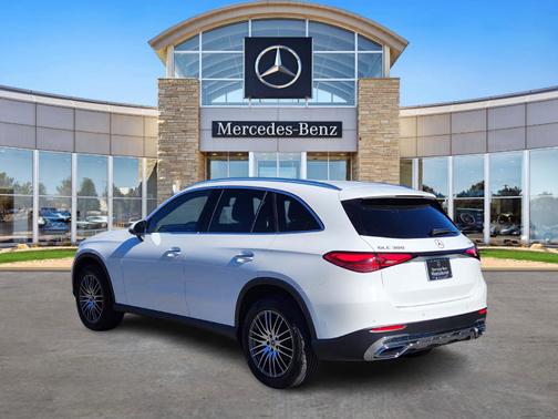 2025 Mercedes-Benz GLC 300 4MATIC