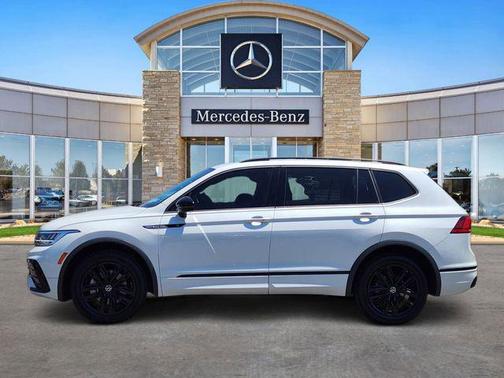 Pure White 2022 Volkswagen Tiguan 2.0T SE R-Line Black 4MOTION