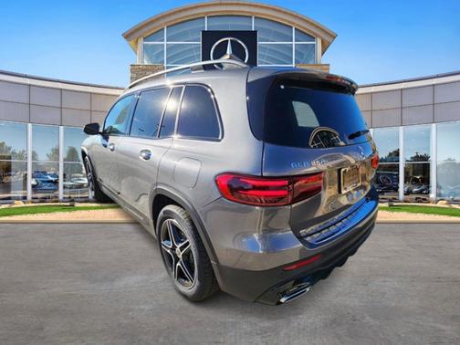 2025 Mercedes-Benz GLB 250 