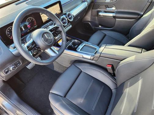2025 Mercedes-Benz GLB 250