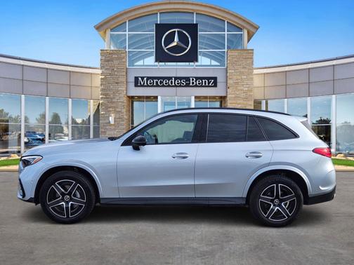 2025 Mercedes-Benz GLC 300 