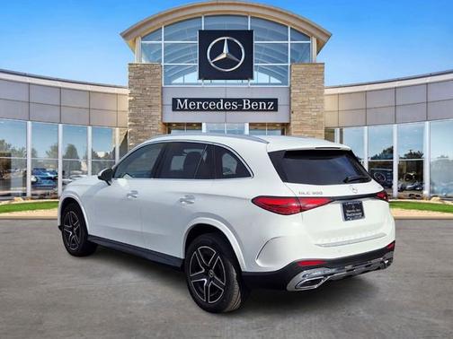Polar White 2026 Mercedes-Benz GLC 300 4MATIC