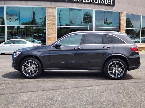 Graphite Grey Metallic 2022 Mercedes-Benz GLC 300