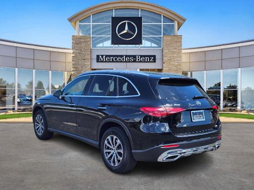 2025 Mercedes-Benz GLC 300