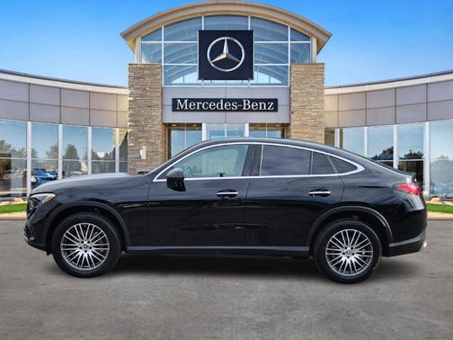 2025 Mercedes-Benz GLC 300 