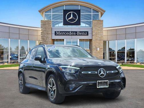 Obsidian Black Metallic 2025 Mercedes-Benz GLC 300 4MATIC